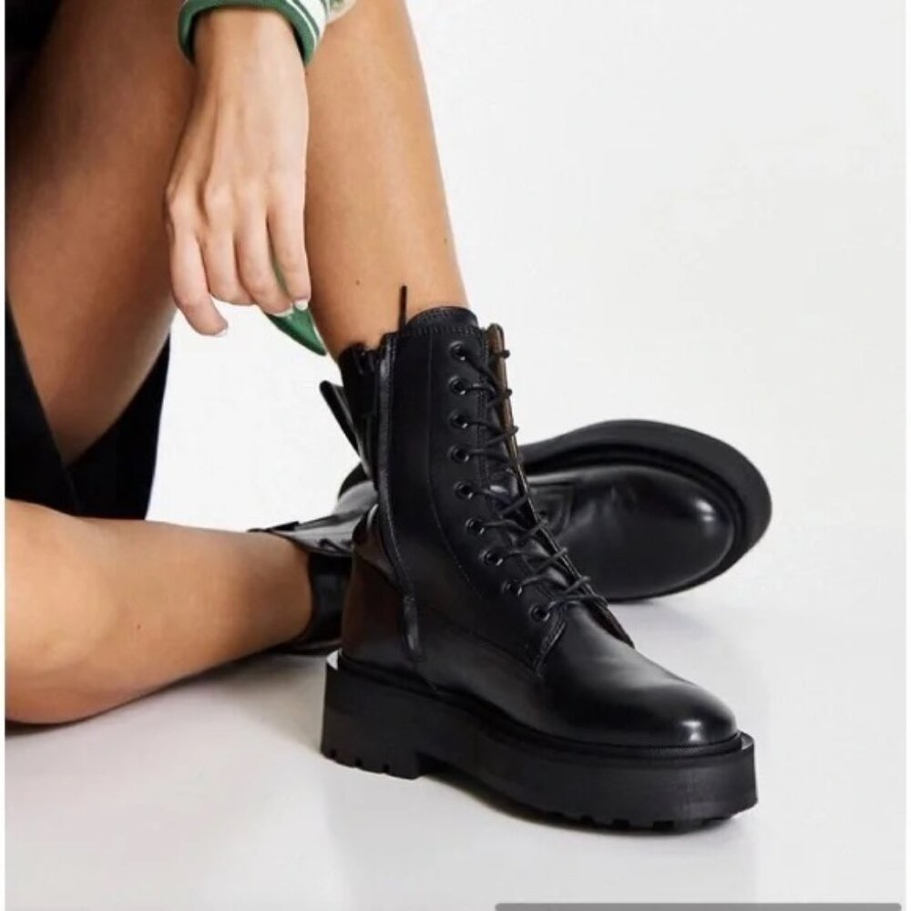 & Other Stories Black Leather Stomp Combat Boots Womens Size 39/8.5